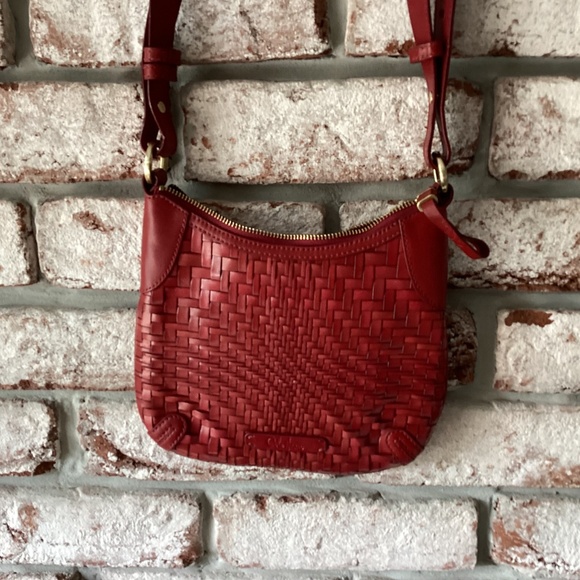 Cole Hann red leather crossbody purse - Picture 4 of 8